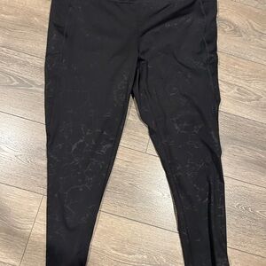 Pennington’s black leggings never worn